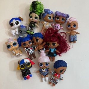 Lot of thirteen LOL dolls and pets